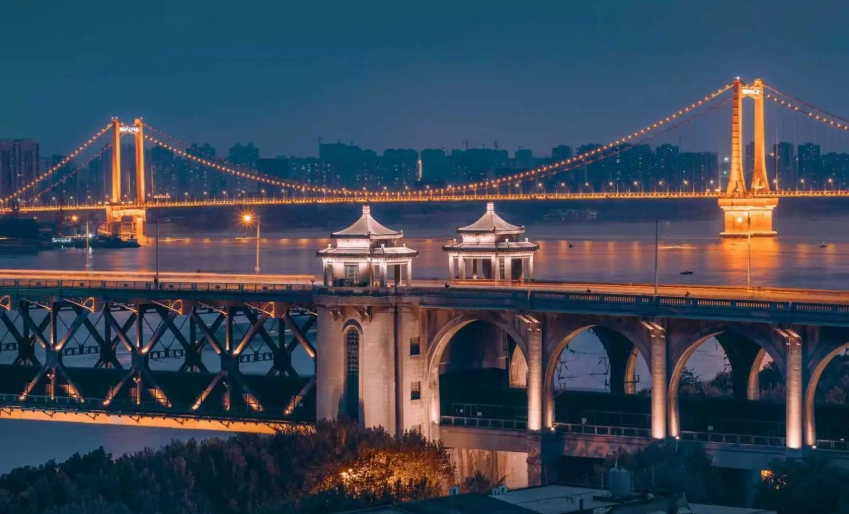 Wuhan Yangtze River Bridge to Yellow Crane Tower: Best Route & Tips