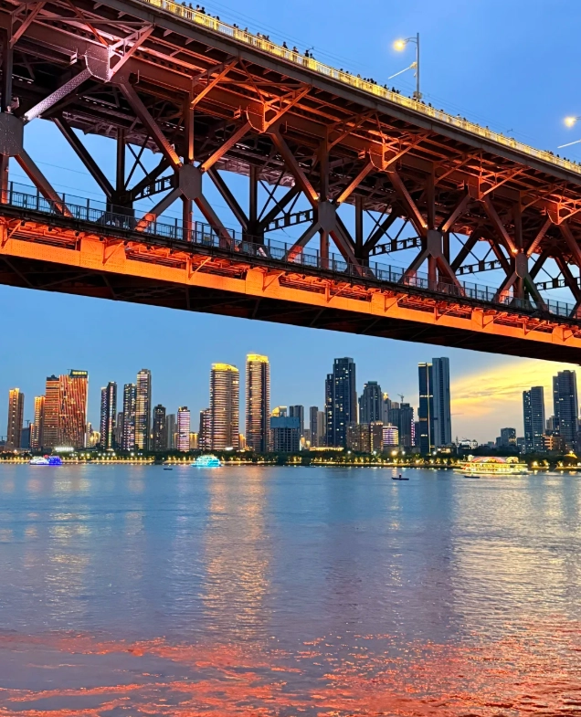 Photo of Wuhan Yangtze River Bridge: Wuhan bridge photography guide