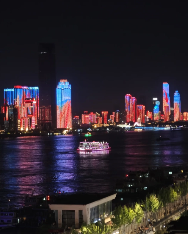 Photo of Wuhan Yangtze River Bridge: Wuhan night tour itinerary