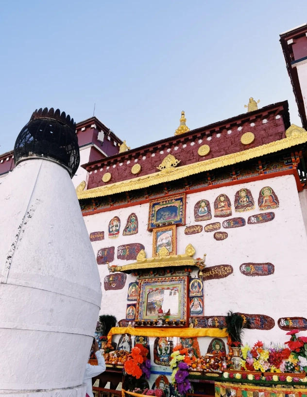 Barkhor Street guide Barkhor Street guide