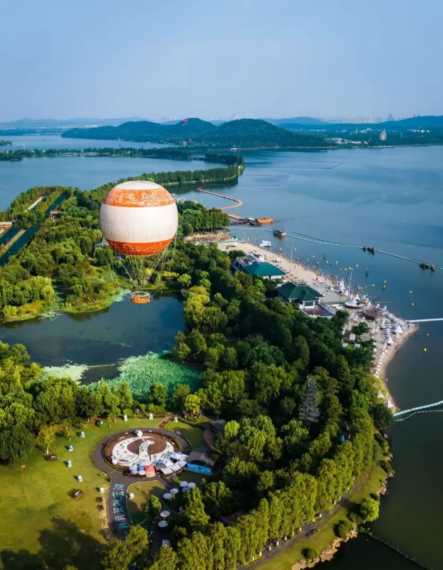 Wuhan East Lake guide