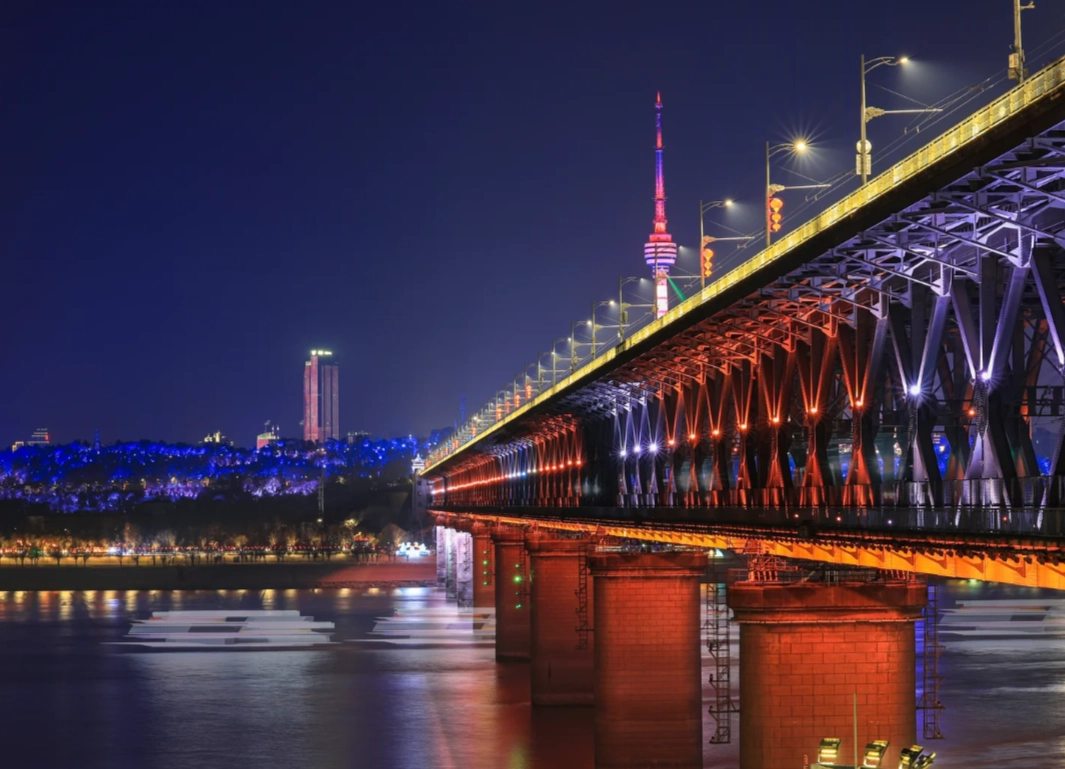 Photo of Wuhan Yangtze River Bridge: night cruise Yangtze River Wuhan