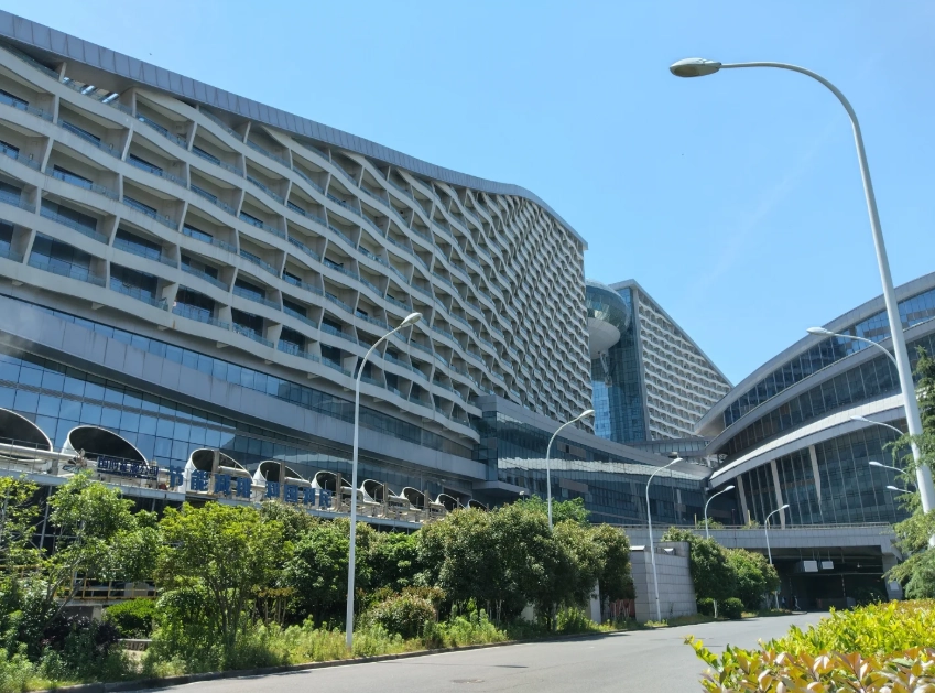 Wuhan Hotel for Foreigners: Best Areas & Booking Tips