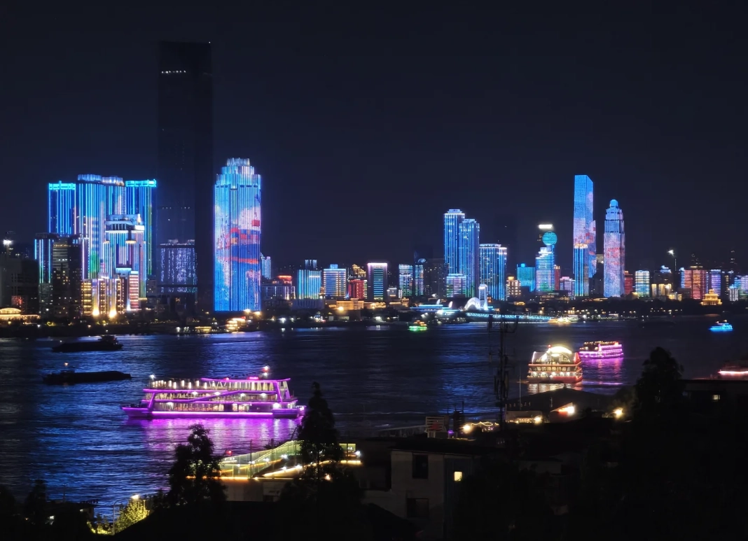 best spot to see Wuhan Yangtze River Bridge at night best spot to see Wuhan Yangtze River Bridge at night