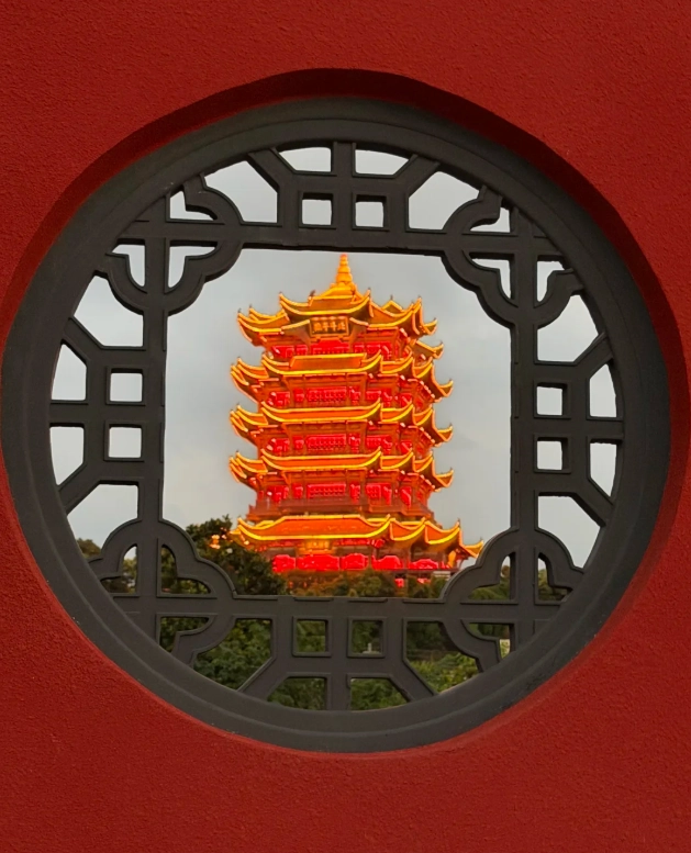 yellow crane tower opening hours