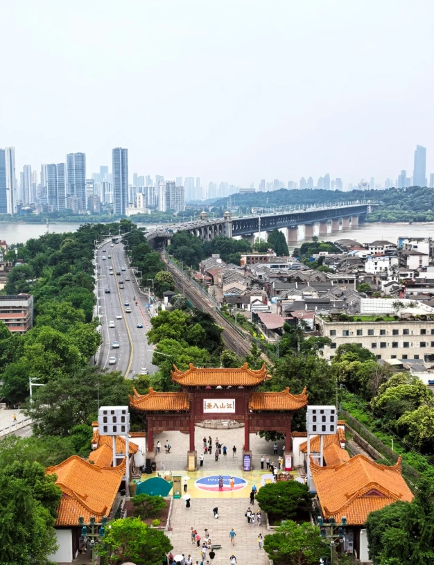 Yellow Crane Tower subway