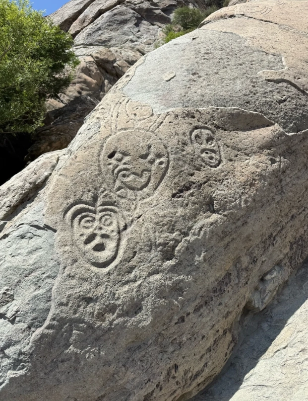 Photo of Helan Mountain Rock Engravings: Helan Mountain prehistoric carvings visiting tips