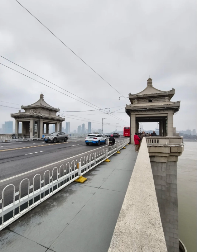 Yangtze River Bridge Wuhan tips Yangtze River Bridge Wuhan tips