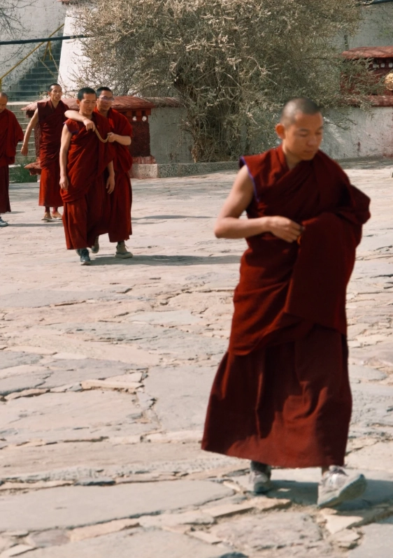 visiting Tibetan monasteries attire visiting Tibetan monasteries attire