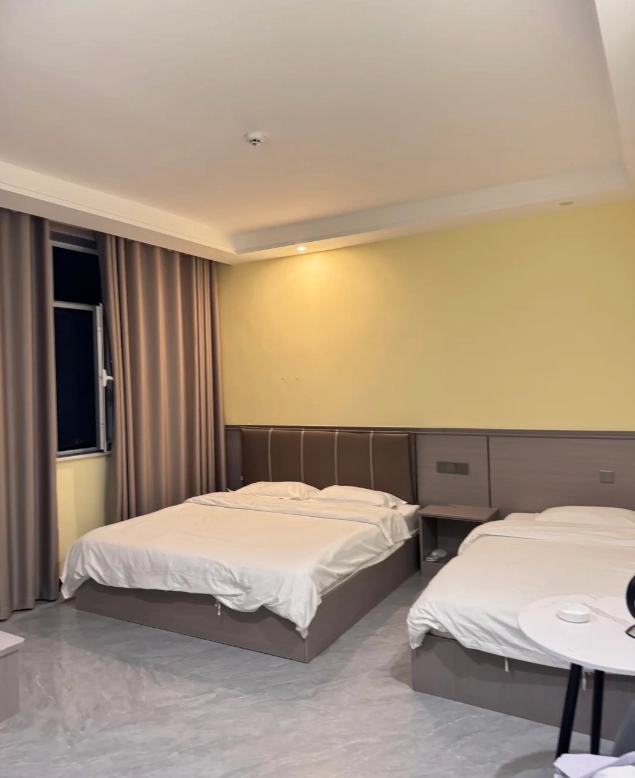 Dunhuang hotel district