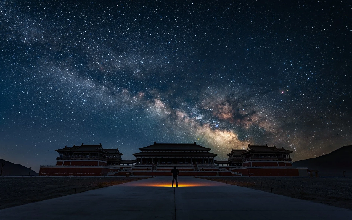 Dunhuang evening shows Dunhuang evening shows