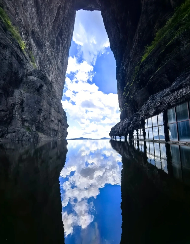 Tianmen Mountain crowds