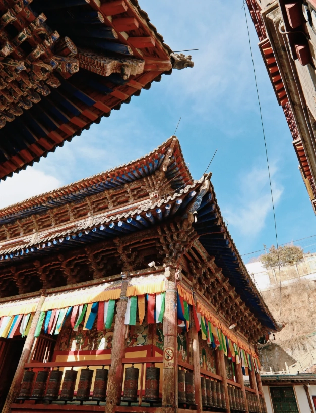 Kumbum Monastery from Xining Kumbum Monastery from Xining