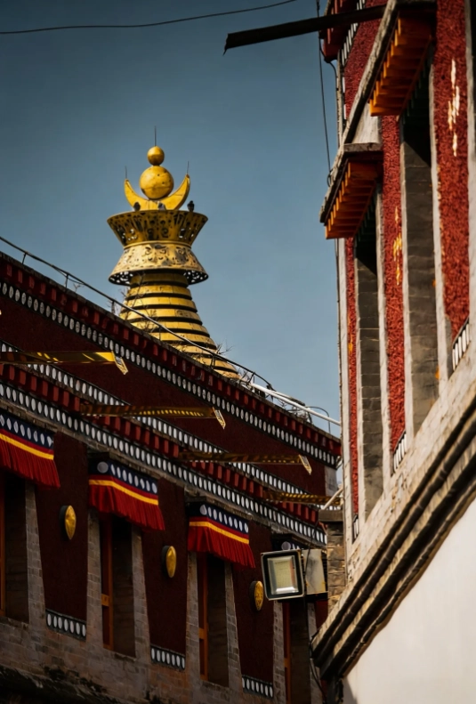 photographing Kumbum Monastery