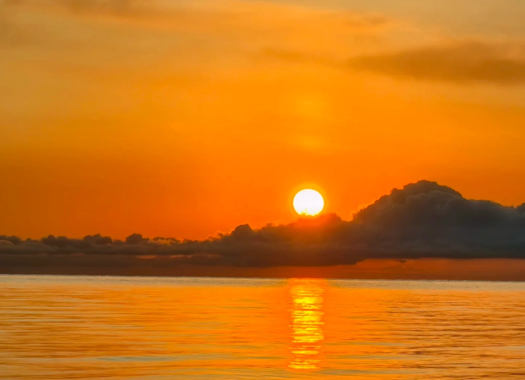 sunrise photography Qinghai Lake