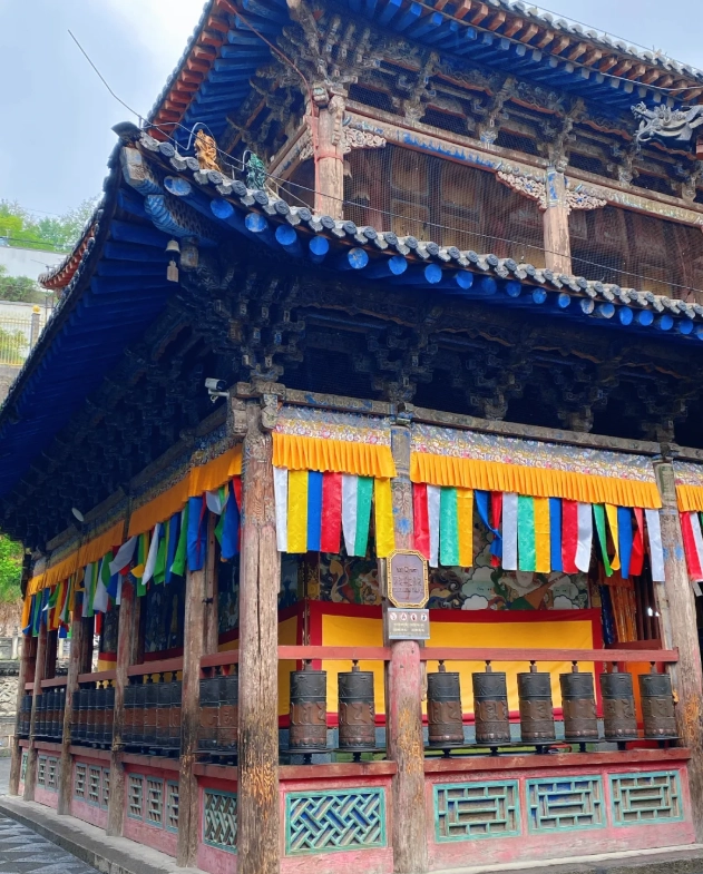 Kumbum Monastery from Xining Kumbum Monastery from Xining