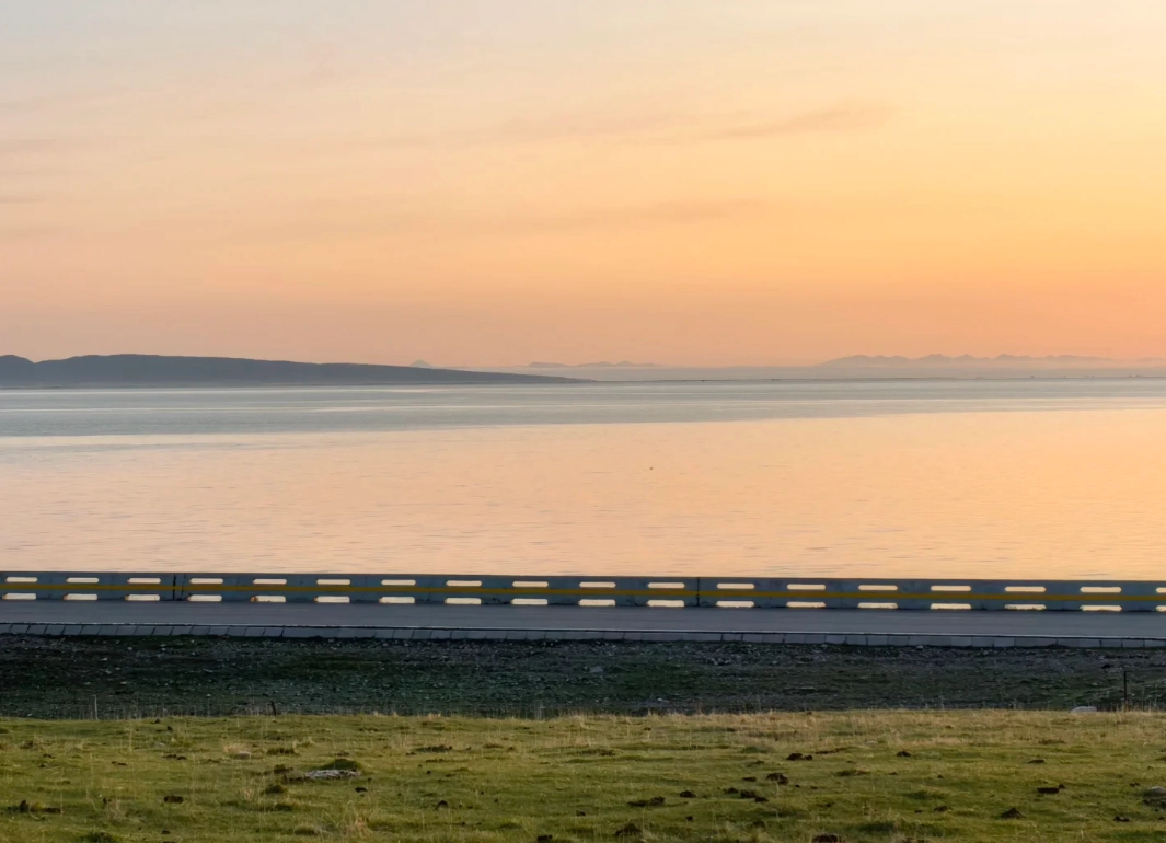 Qinghai Lake sunrise
