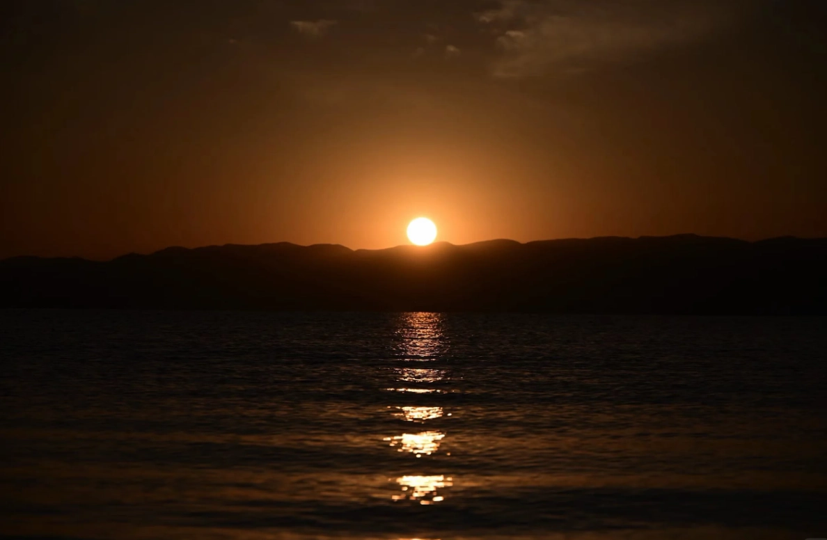 Qinghai Lake sunrise
