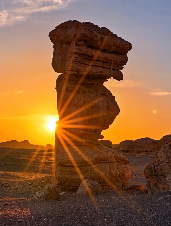 Yardang Geopark tour guide