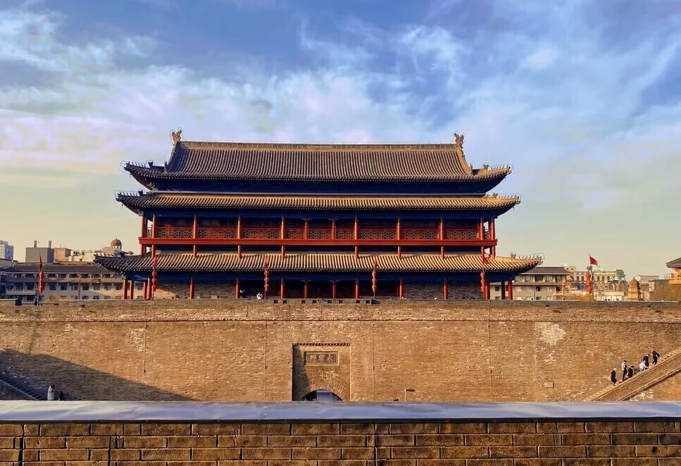 How to Visit Xi'an City Wall: Skip the Crowds & Cycle the Ancient Route
