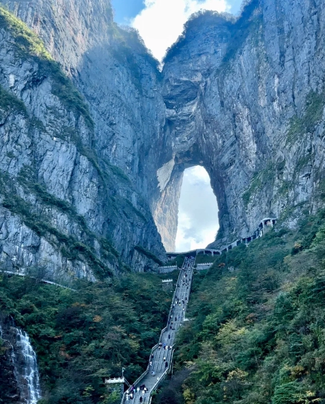 Tianmen Mountain hiking Tianmen Mountain hiking
