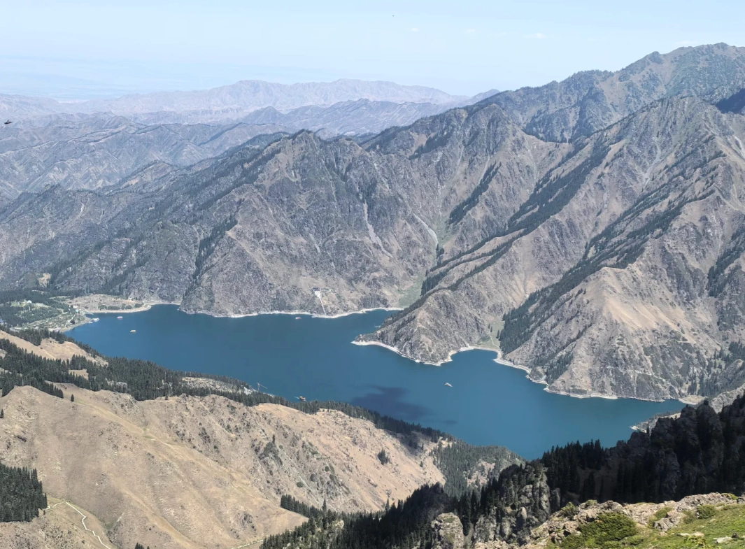 Tianshan Lake travel guide Tianshan Lake travel guide