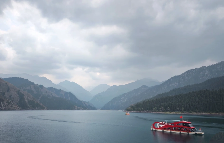 Urumqi Day Trips: 3 Smart Itineraries to Avoid Tourist Traps