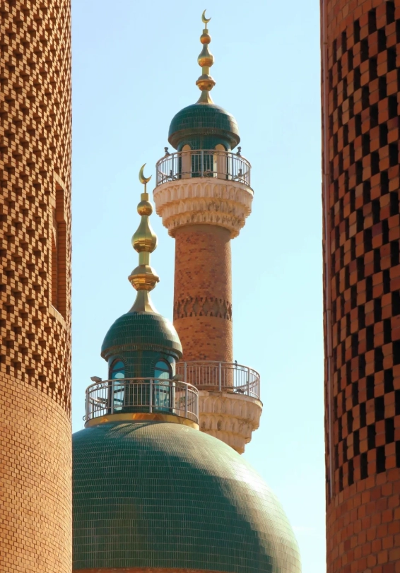 Xinjiang International Grand Bazaar Guided Tour: Shop Smarter, Pay Less