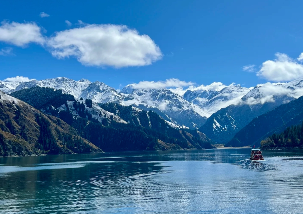 Heavenly Lake of Tianshan: Insider Tips for a Perfect Visit