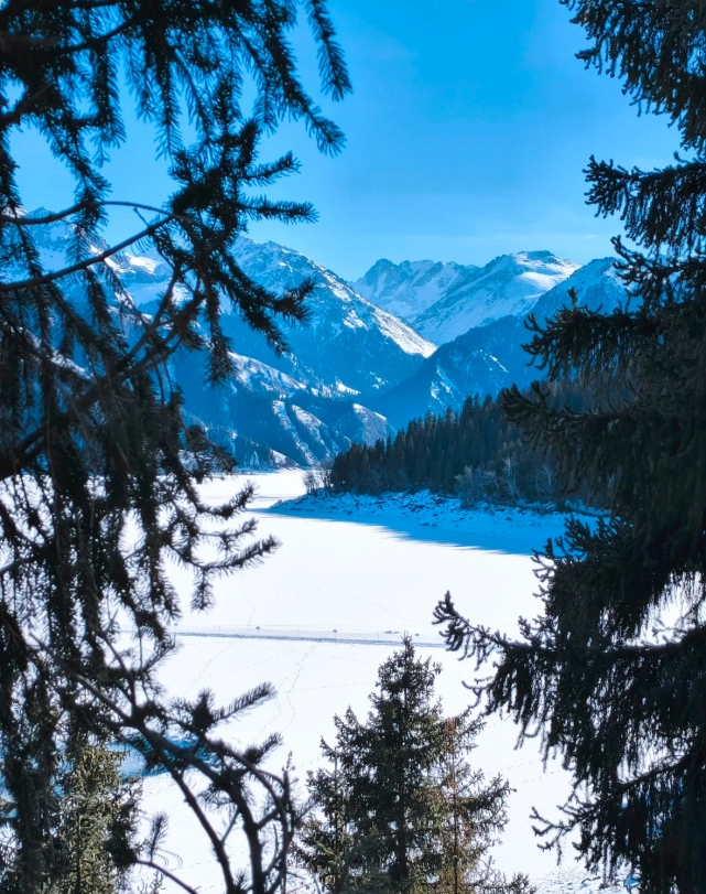 Heavenly Lake of Tianshan winter visit: Essential tips for first-timers