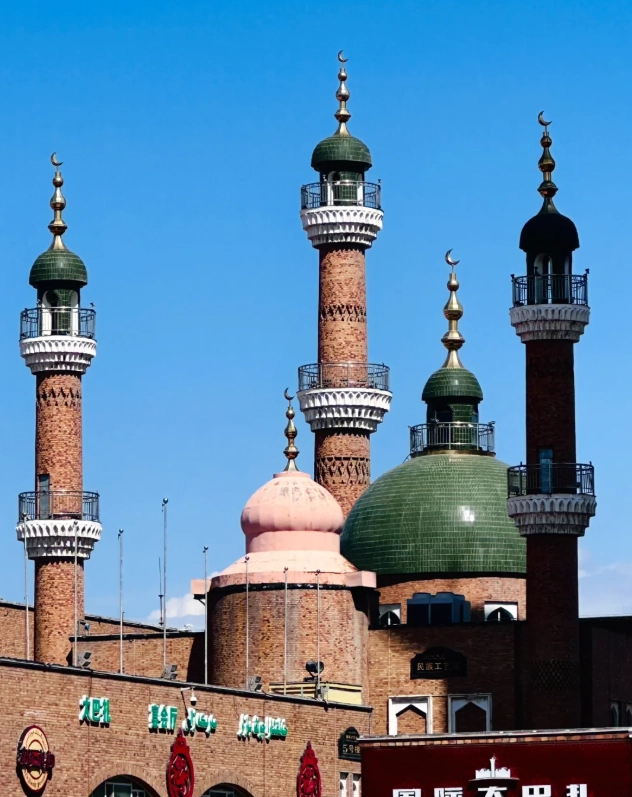Xinjiang International Grand Bazaar: Insider Tips for First-Time Visitors