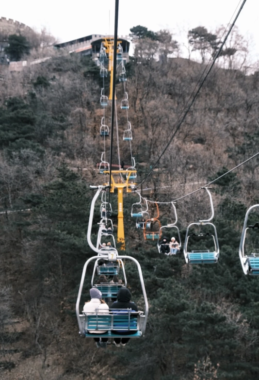 Mutianyu Great Wall Cable Car vs Chairlift: Which is Better?