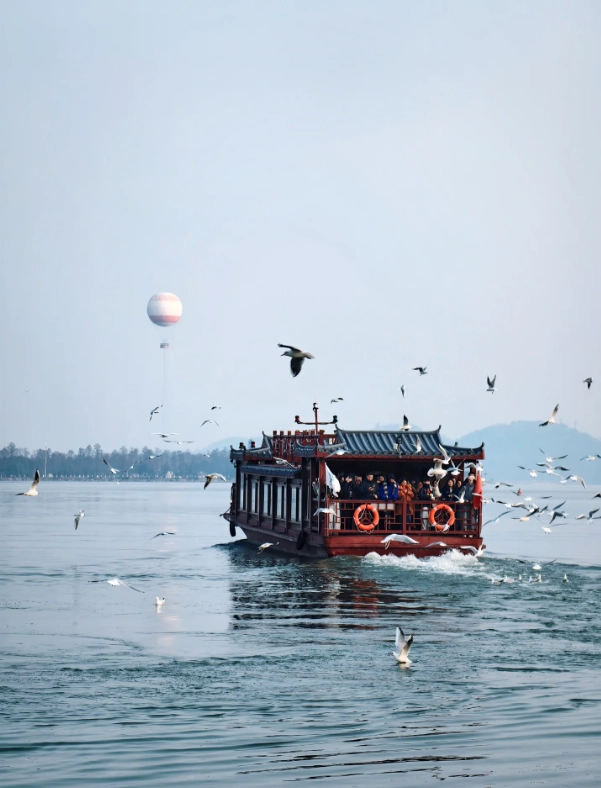 East Lake Scenic Area Ferry: Skip the Crowds & Save Time