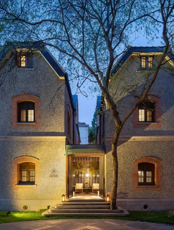 Where to Stay Near Wukang Road: Best Areas & Hidden Gems