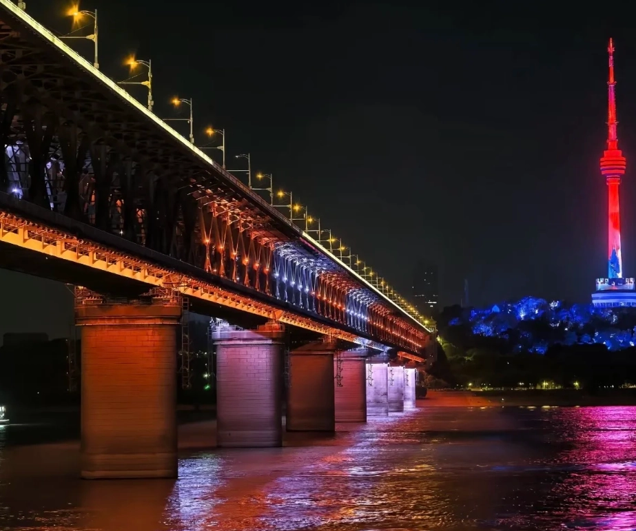 Classic Wuhan Itinerary: Skip the Crowds & See the Real City