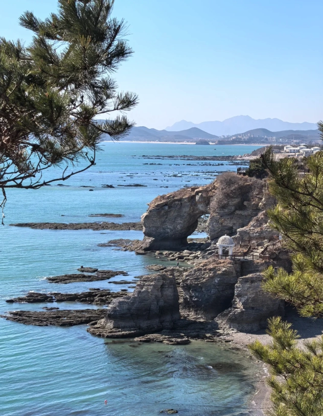 Golden Pebble Beach National Geopark: Geological Wonders You Can Touch