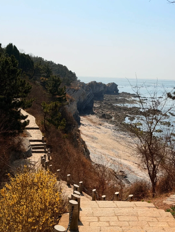 Dalian geopark hiking