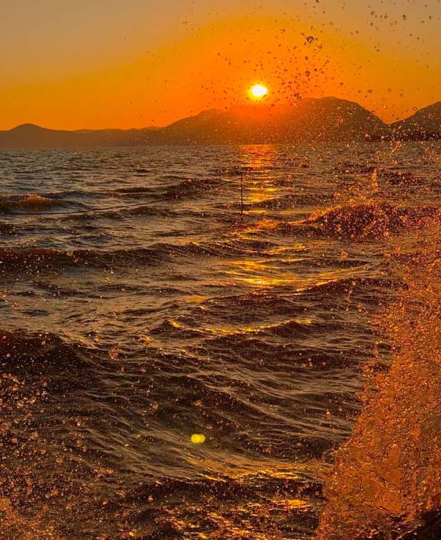 Dianchi Lake travel guide Dianchi Lake travel guide