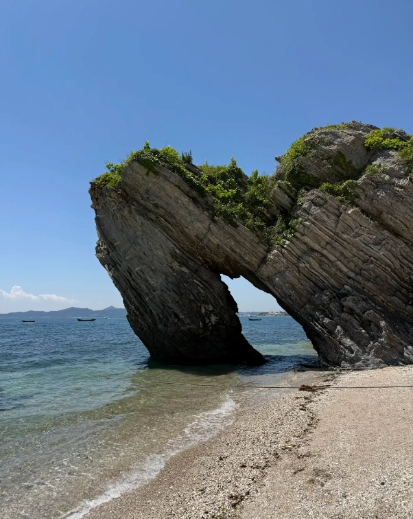 Golden Pebble Beach how to get there