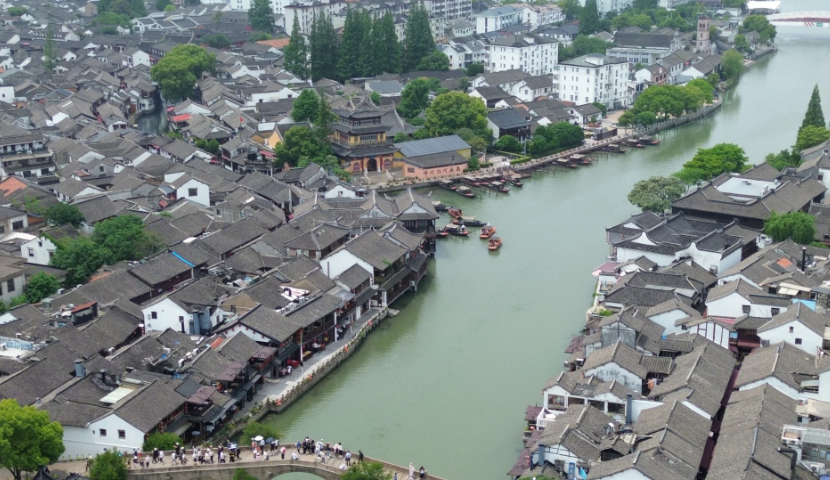 Zhujiajiao Water Town 1 Day Tour: Skip the Crowds & Save Money