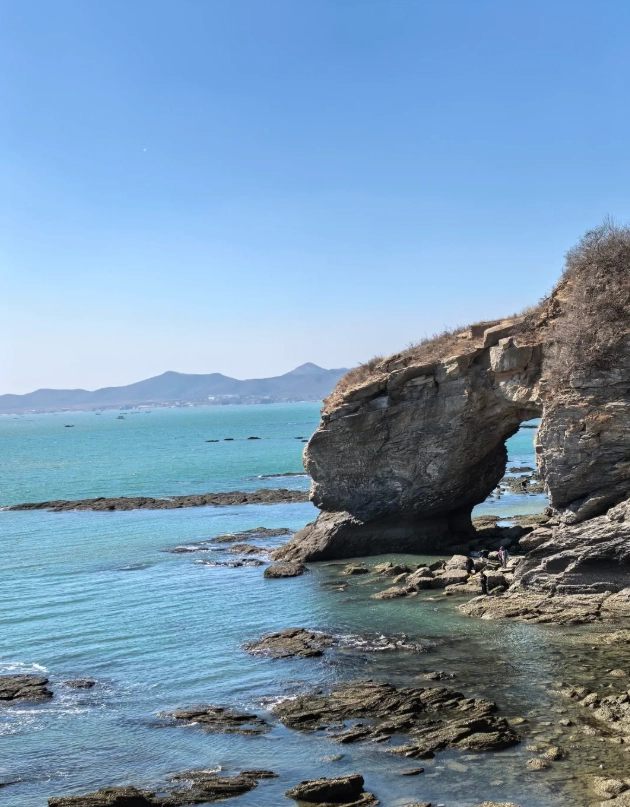 Golden Pebble Beach geological formations Golden Pebble Beach geological formations