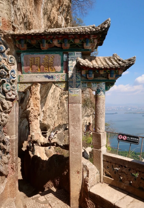 Kunming Western Hills tickets Kunming Western Hills tickets