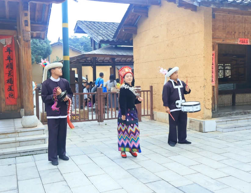 Yunnan Nationalities Village exhibits Yunnan Nationalities Village exhibits