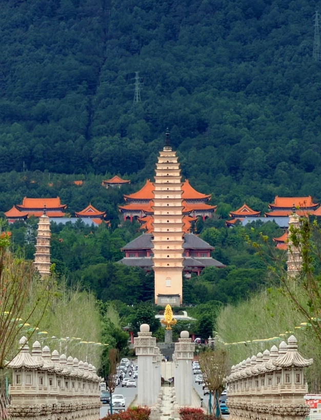 How Long to Spend at Chongsheng Temple Three-Pagoda: Avoid the Rush