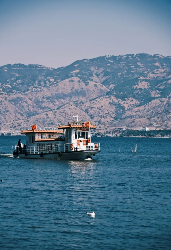 Dali boat tour Dali boat tour