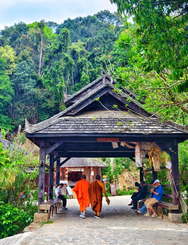 Yunnan Nationalities Village guide Yunnan Nationalities Village guide