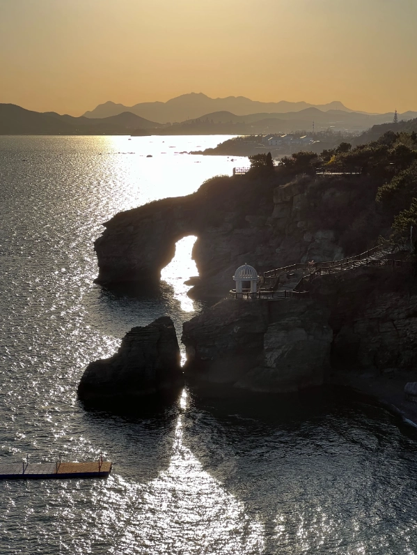 Best Time to Visit Golden Pebble Beach: Avoid Crowds & Save Money
