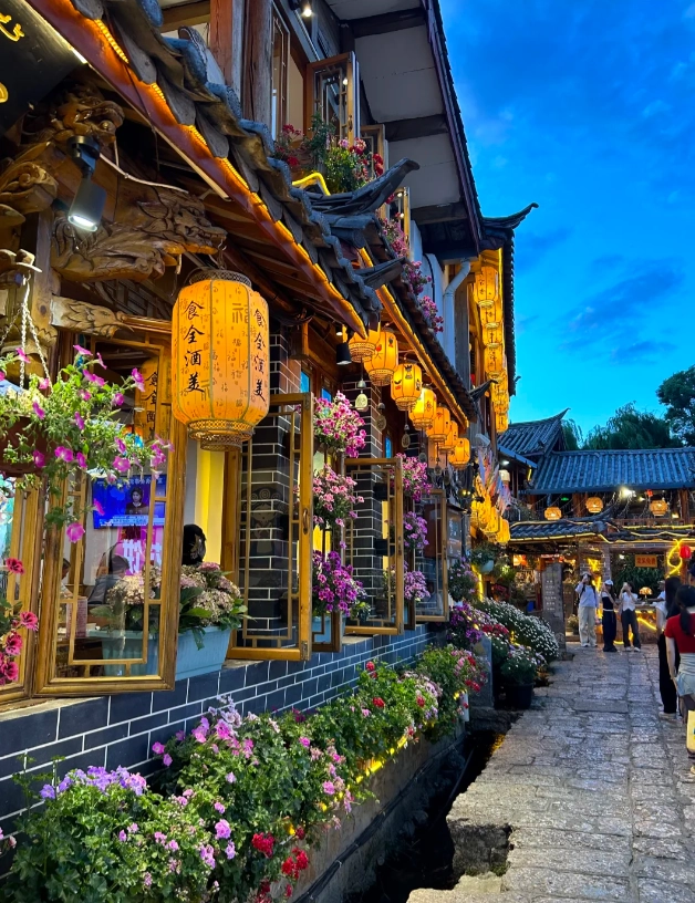 Lijiang Old Town travel guide Lijiang Old Town travel guide