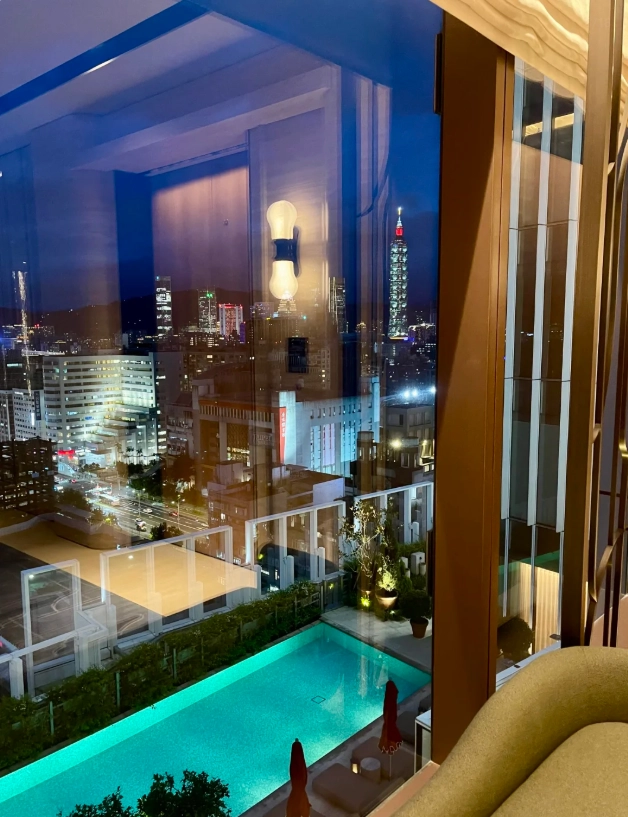 where to stay in Taipei luxury