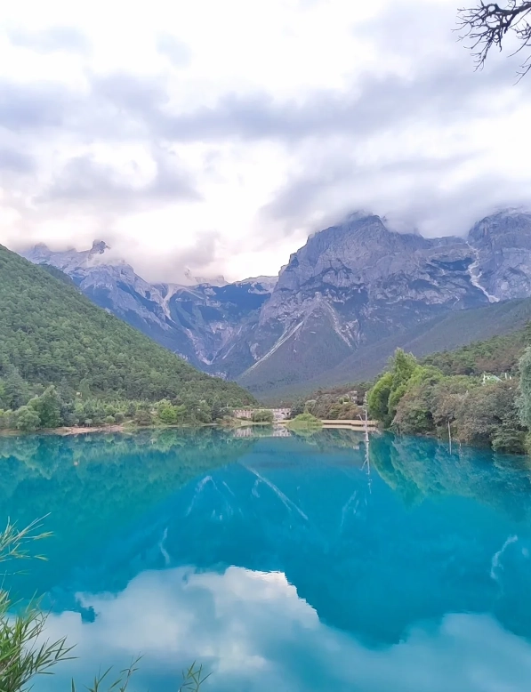 book Yulong Snow Mountain book Yulong Snow Mountain